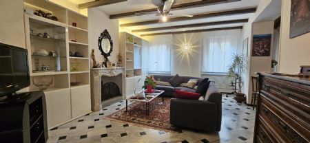 Vendita Appartamento SIENA: PIAZZA DEL CAMPO. Vendesi, nel cuore più autentico di Siena, dove ogni passo racconta secoli...